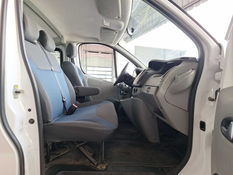 Renault Trafic 2.0 dCi Passenger Expression — zdjęcie 10