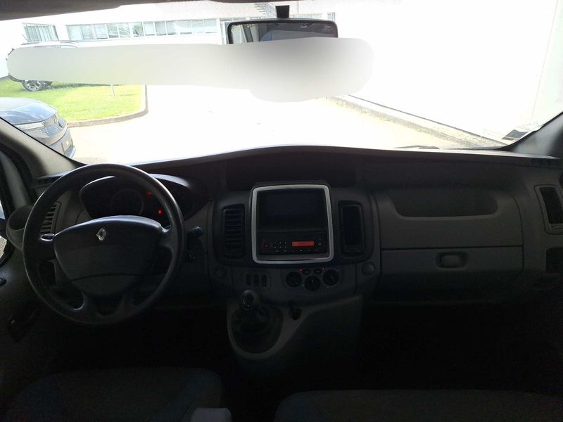 Renault Trafic 2.0 dCi Passenger Expression — zdjęcie 11