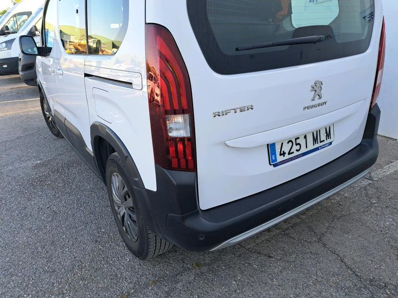 Peugeot Rifter 1.2 PureTech Allure N1 L1 — zdjęcie 14