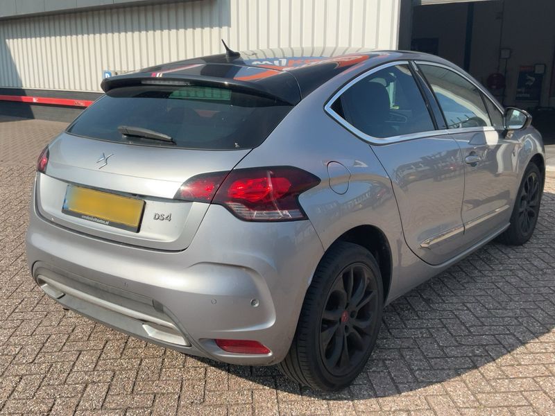 DS Automobiles DS4 1.2 PureTech Performance Line — zdjęcie 6