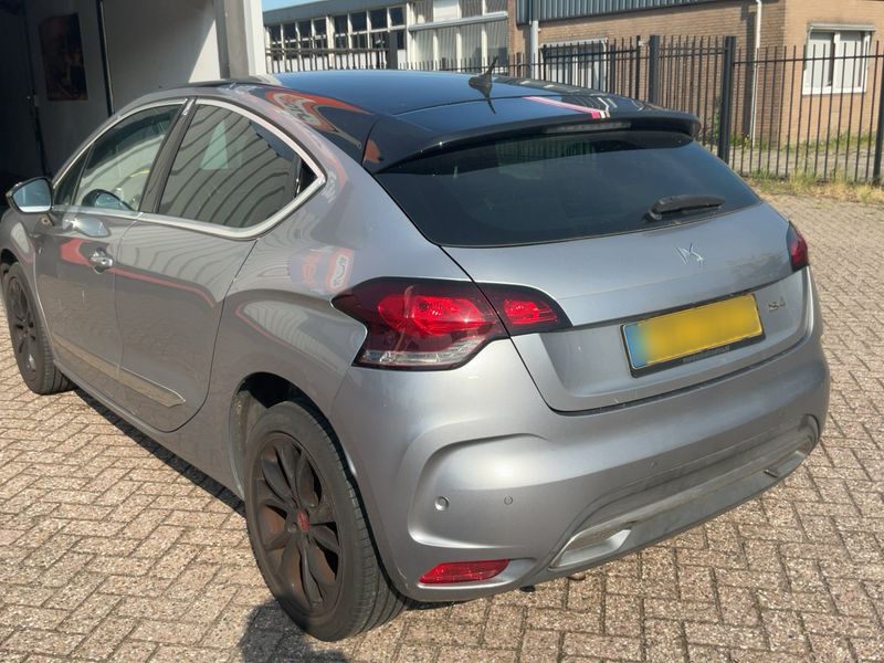 DS Automobiles DS4 1.2 PureTech Performance Line — zdjęcie 3