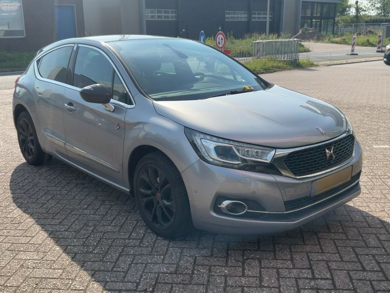 DS Automobiles DS4 1.2 PureTech Performance Line — zdjęcie 8