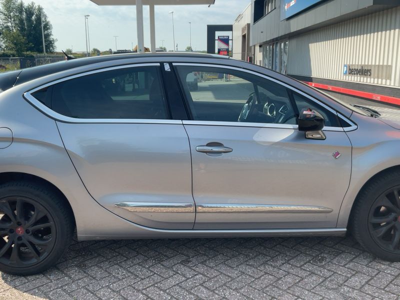 DS Automobiles DS4 1.2 PureTech Performance Line — zdjęcie 7