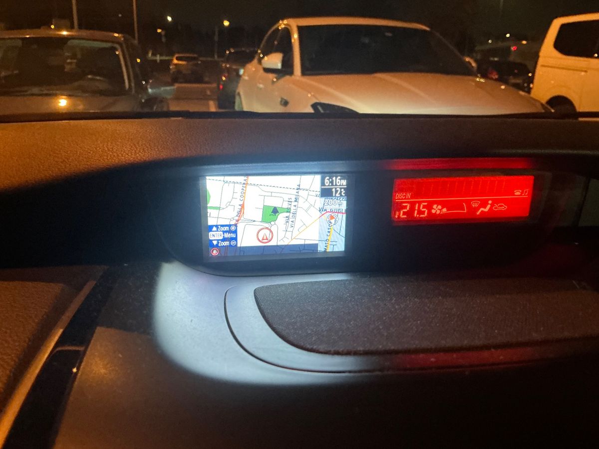 Mazda CX-7 2010 — photo 23