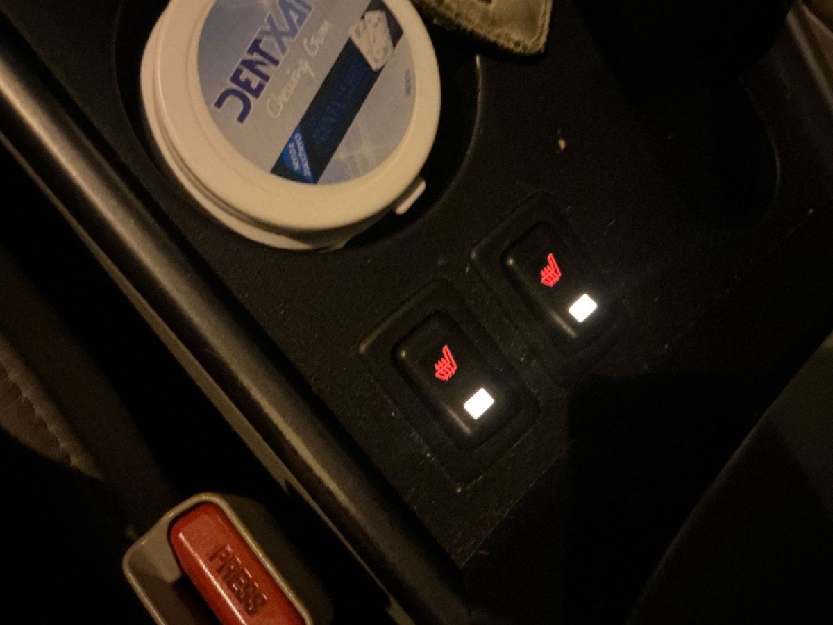 Mazda CX-7 2010 — photo 27
