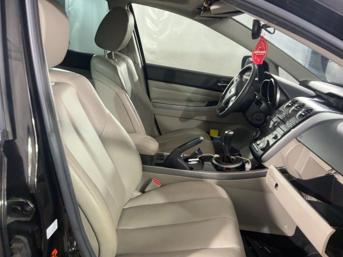 Mazda CX-7 2010 — photo 17