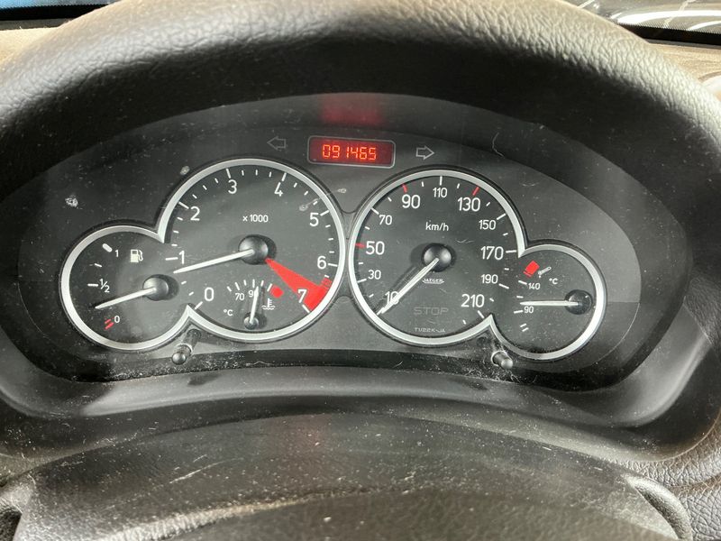 Peugeot 206 1.6 CC JBL — zdjęcie 13
