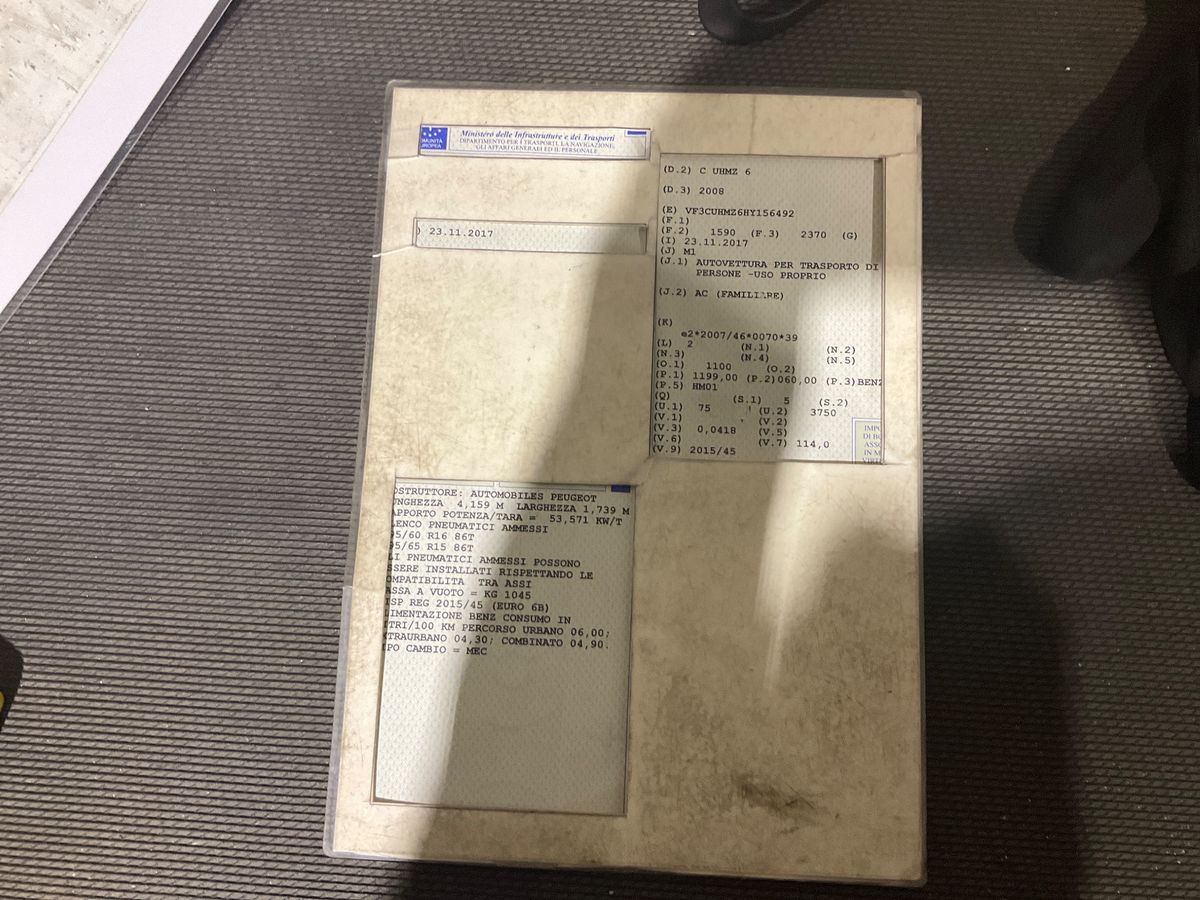 Peugeot 2008 1.2 e-VTi Active