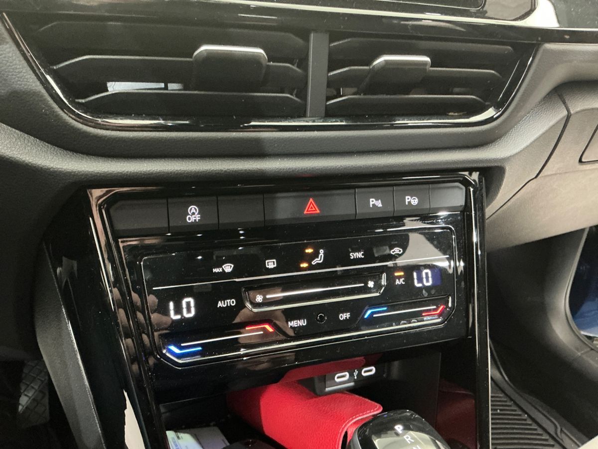 Volkswagen T-Roc 2025 — photo 30