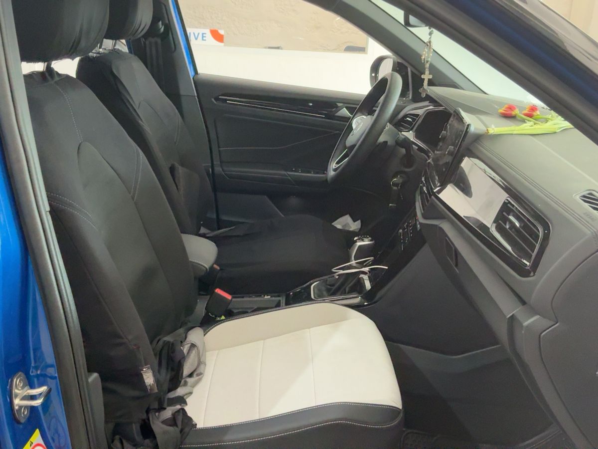 Volkswagen T-Roc 2025 — photo 17