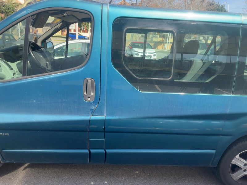 Opel Vivaro 2.5 CDTI Tour Cosmo — zdjęcie 4