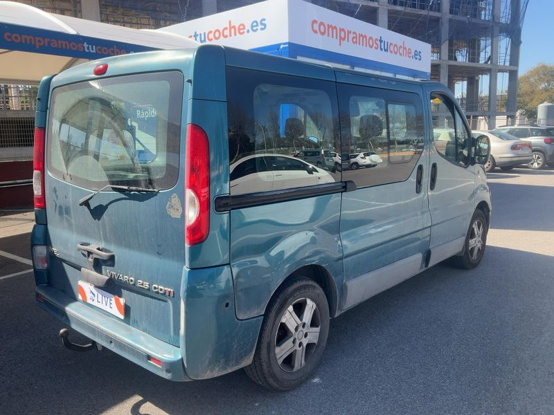 Opel Vivaro 2.5 CDTI Tour Cosmo — zdjęcie 6
