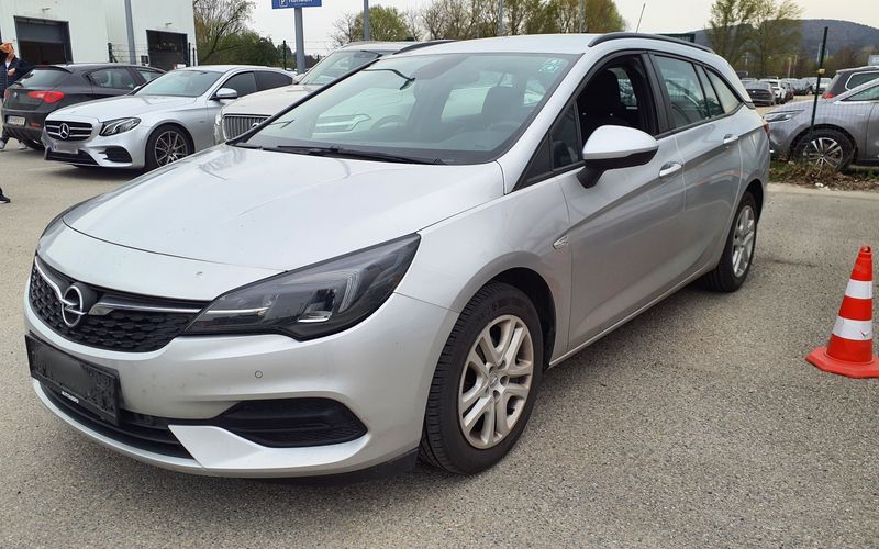 Opel Astra 1.2 Turbo Edition Start/Stop — zdjęcie 1
