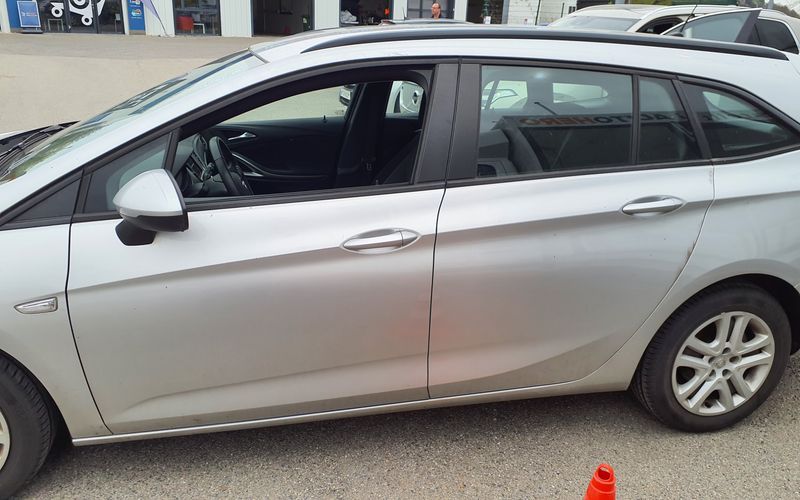 Opel Astra 1.2 Turbo Edition Start/Stop — zdjęcie 4