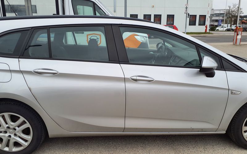 Opel Astra 1.2 Turbo Edition Start/Stop — zdjęcie 7