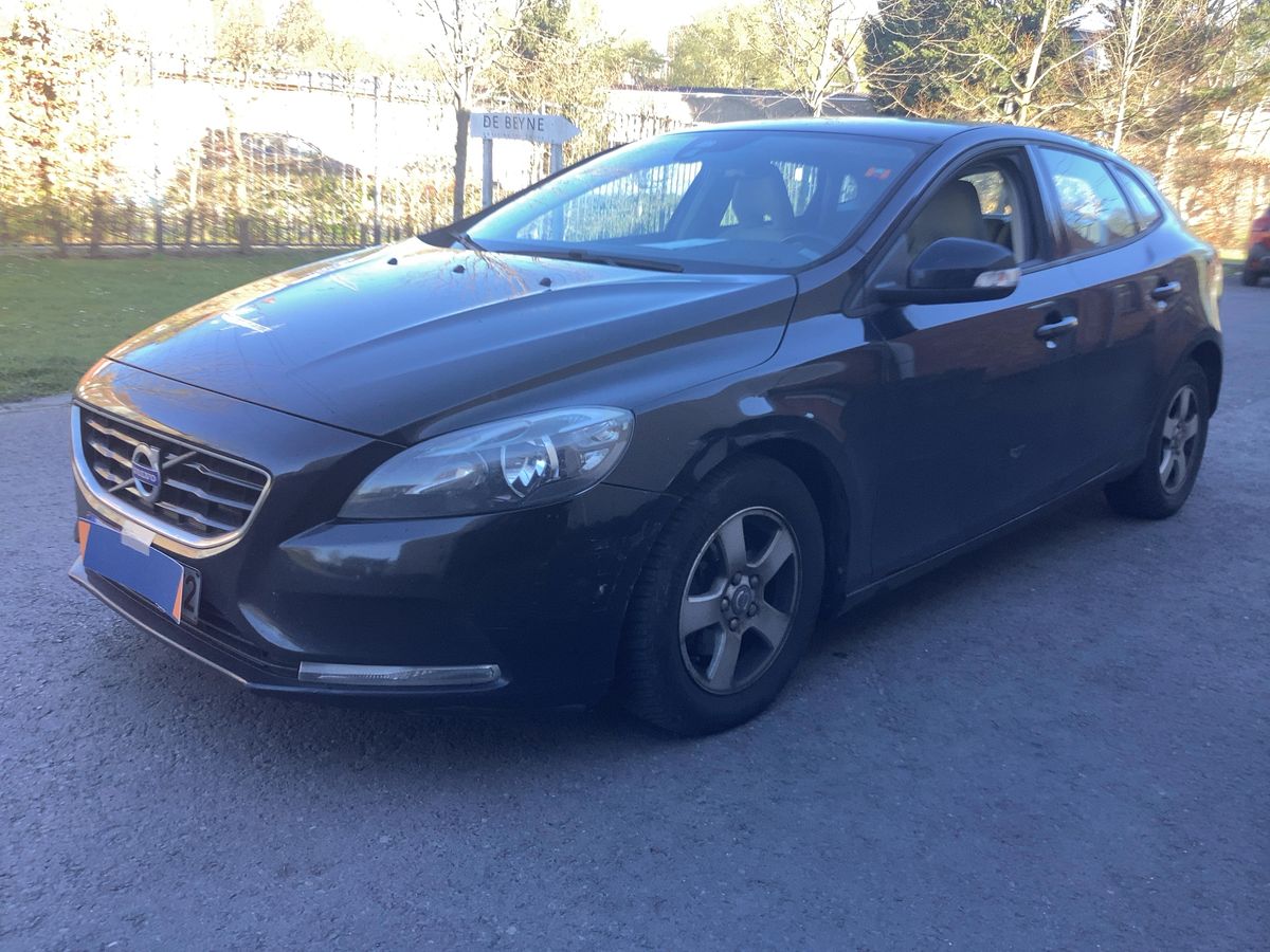 Volvo V40 2015