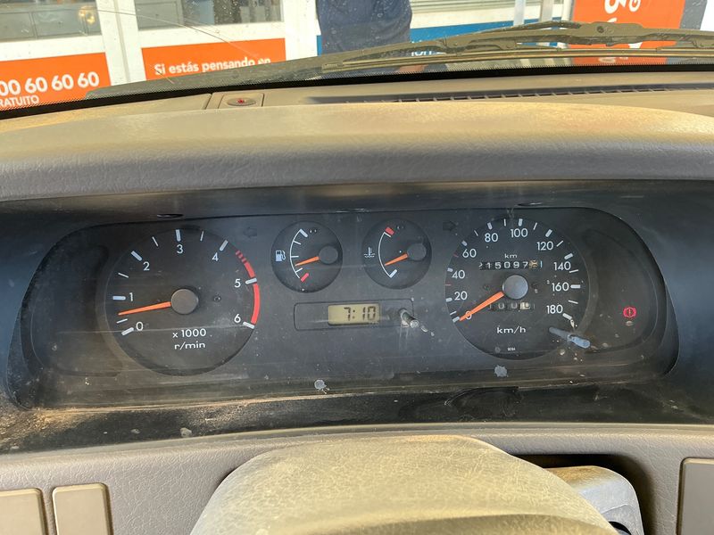 Nissan Terrano 2.7 Turbodiesel SR — zdjęcie 13