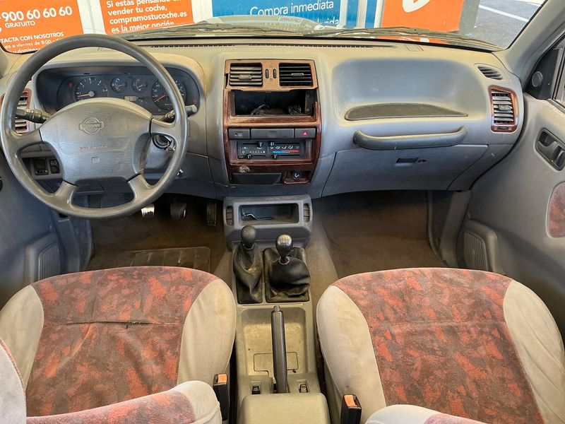 Nissan Terrano 2.7 Turbodiesel SR — zdjęcie 12
