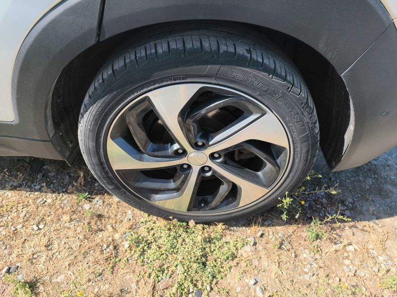 Hyundai Tucson 1.6 TGDI Style 4WD — zdjęcie 16