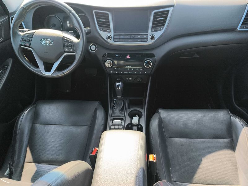 Hyundai Tucson 1.6 TGDI Style 4WD — zdjęcie 11