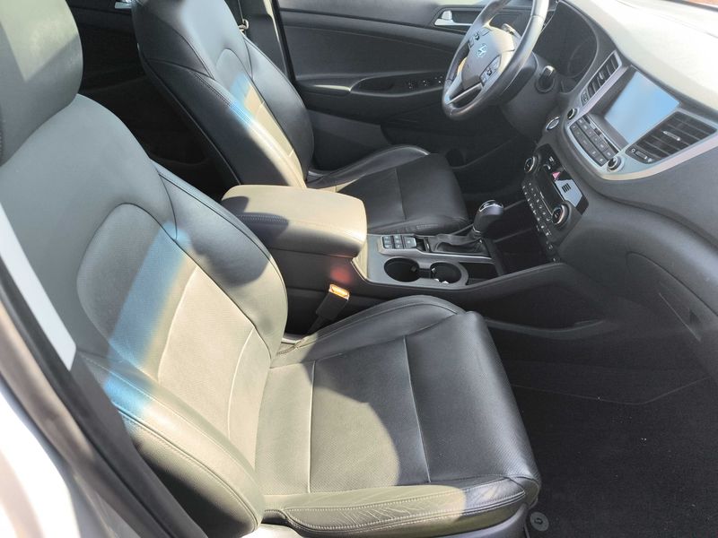 Hyundai Tucson 1.6 TGDI Style 4WD — zdjęcie 10