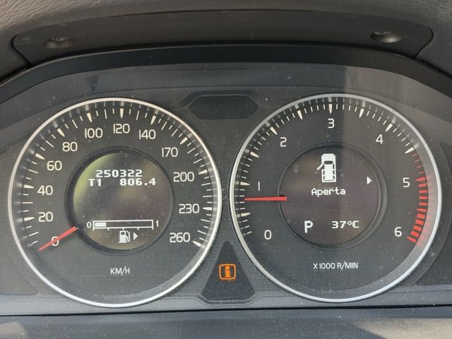 Volvo V60 2.0 D4 Kinetic — zdjęcie 12