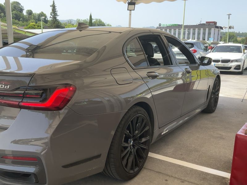 BMW 7er 740d xDrive — zdjęcie 6