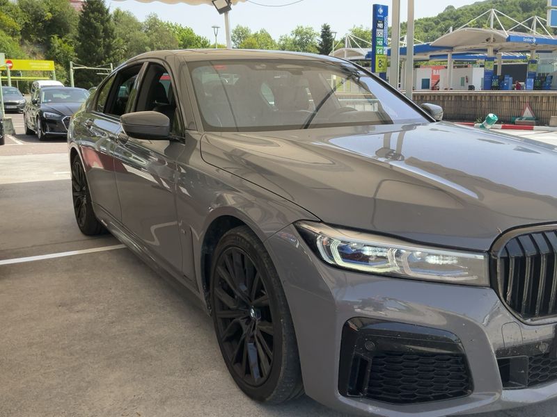 BMW 7er 740d xDrive — zdjęcie 8