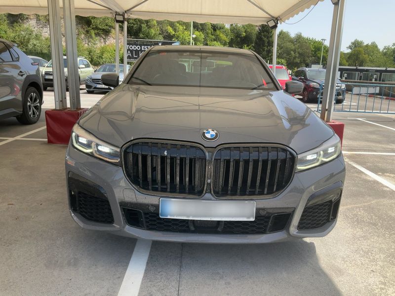 BMW 7er 740d xDrive — zdjęcie 9