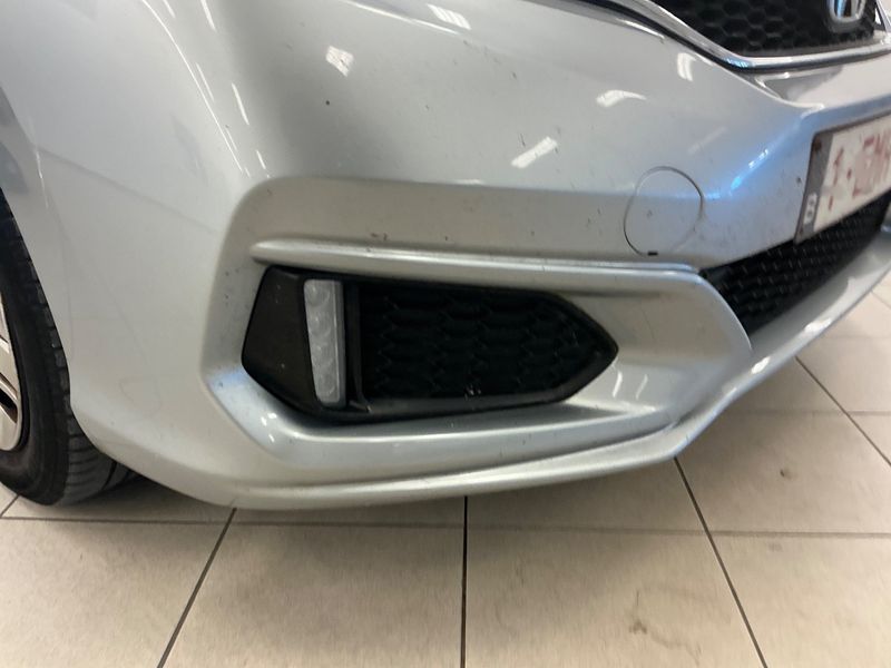 Honda Jazz 1.3 i-VTEC Trend 2018 – снимка 34