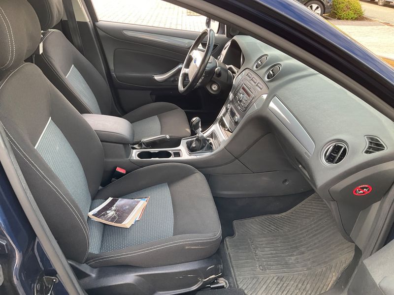 Ford Mondeo 1.6 TDCi Trend — zdjęcie 3