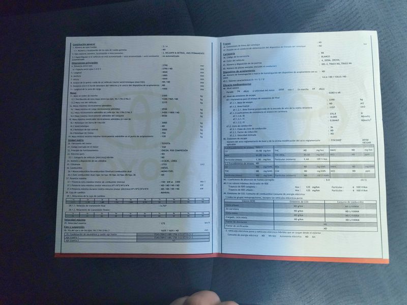 Toyota Land Cruiser 2.8 D-4D — zdjęcie 19