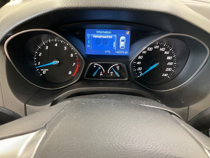 Ford Focus 1.6 EcoBoost Titanium 2011 – снимка 4