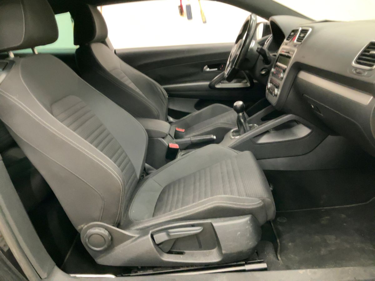 Volkswagen Scirocco 2010 — photo 17