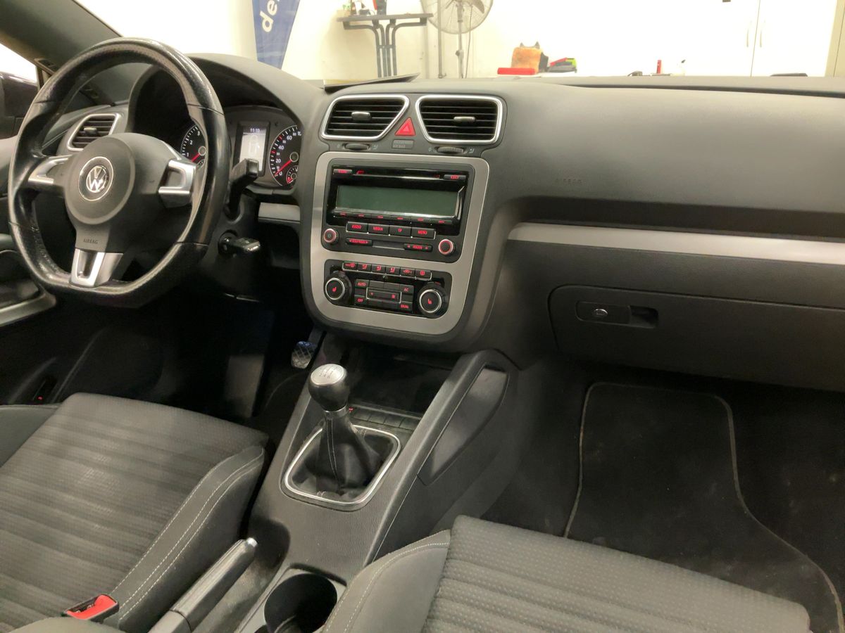 Volkswagen Scirocco 2010 — photo 18