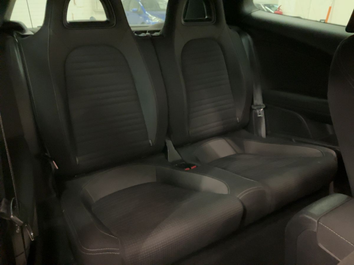 Volkswagen Scirocco 2010 — photo 20