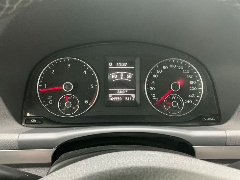 Volkswagen Touran 1.6 TDI Style 2011 – снимка 18