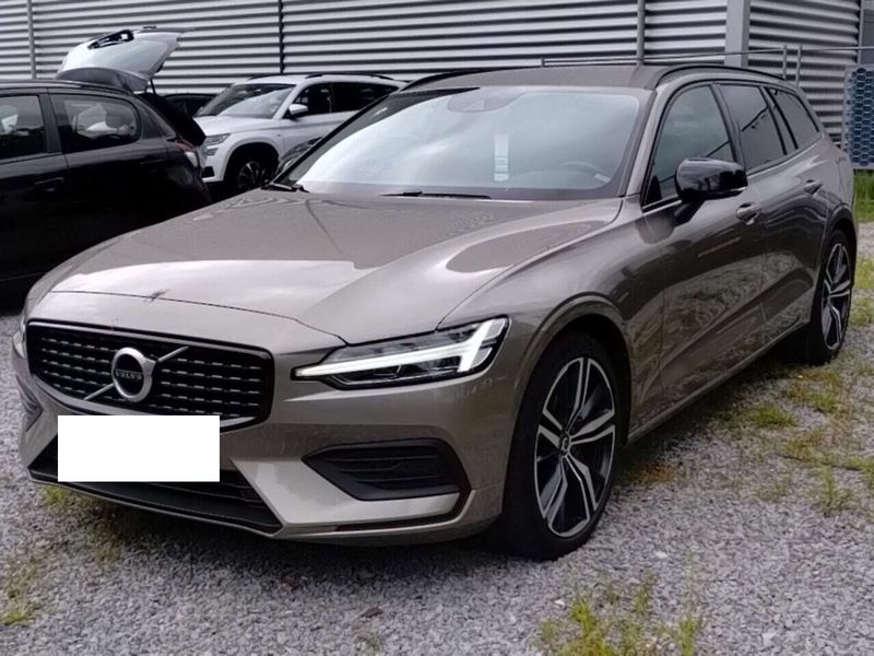 Volvo V60 2.0 B3 Mild-Hybrid Momentum Core