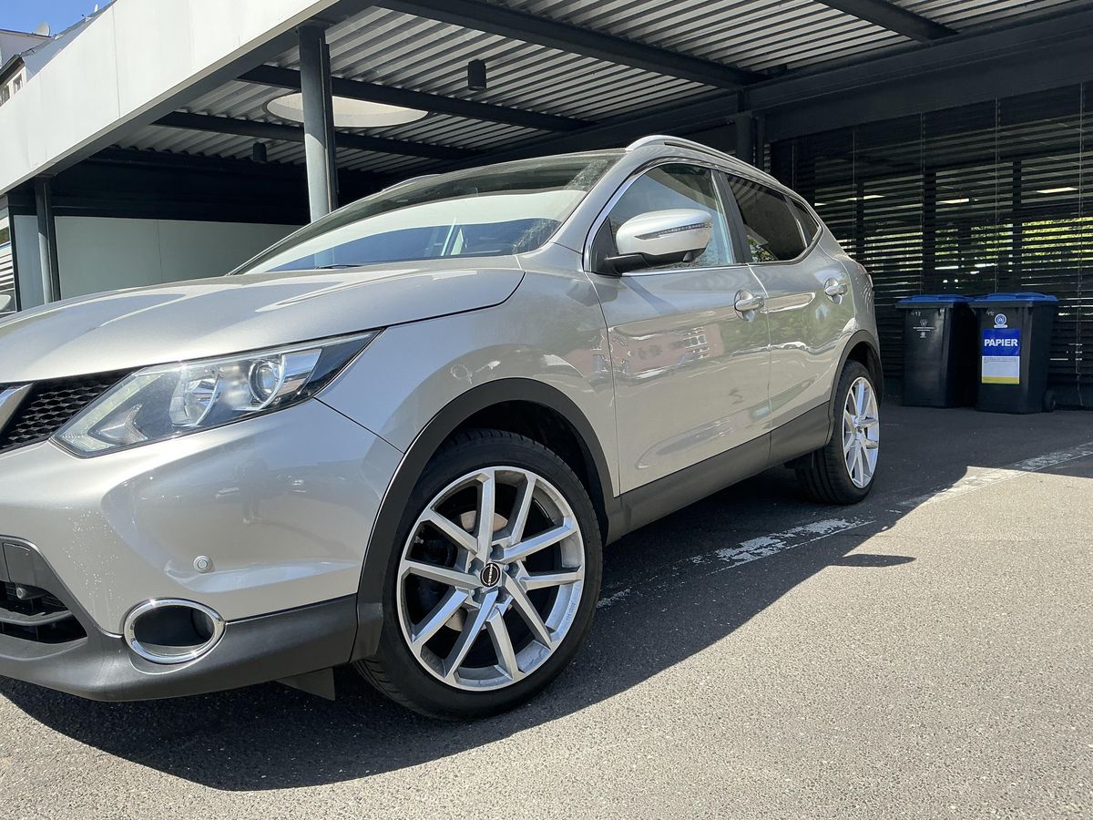 Nissan Qashqai 2015 — photo 1