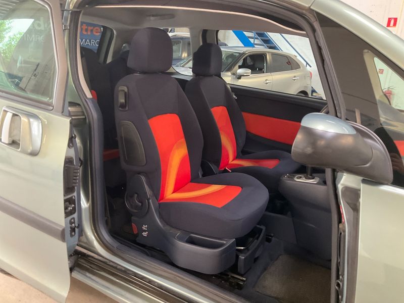 Peugeot 1007 1.6 Dolce — zdjęcie 3
