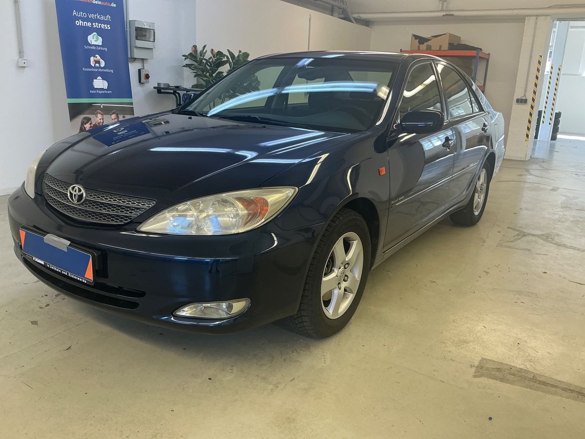 Toyota Camry 2003 — photo 1