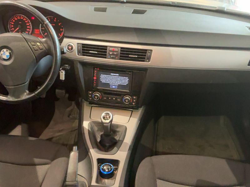 BMW 3er 320i — zdjęcie 12