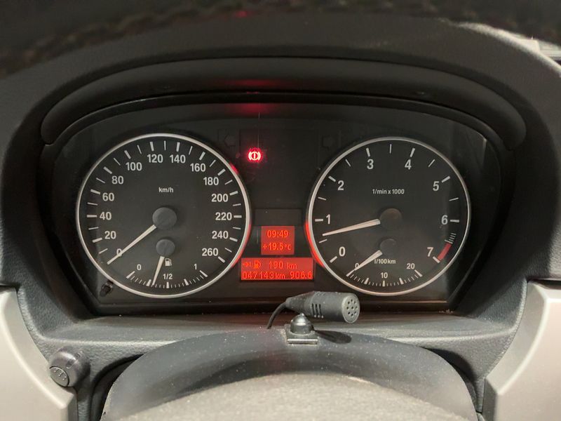 BMW 3er 320i — zdjęcie 13
