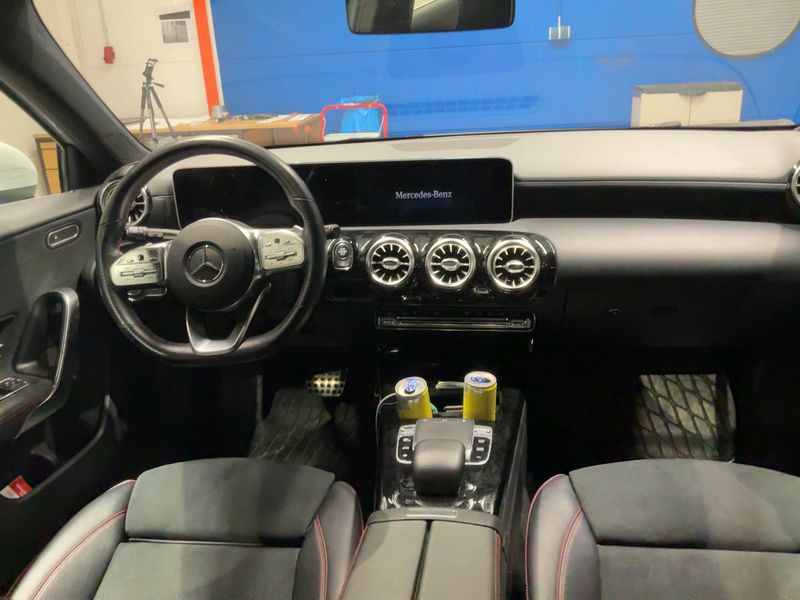 Mercedes-Benz A-Klasse A 200 d AMG Line 2020 – снимка 18