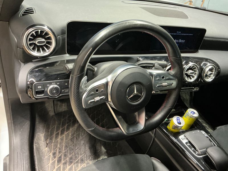 Mercedes-Benz A-Klasse A 200 d AMG Line 2020 – снимка 25