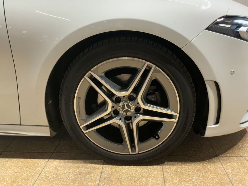 Mercedes-Benz A-Klasse A 200 d AMG Line 2020 – снимка 11