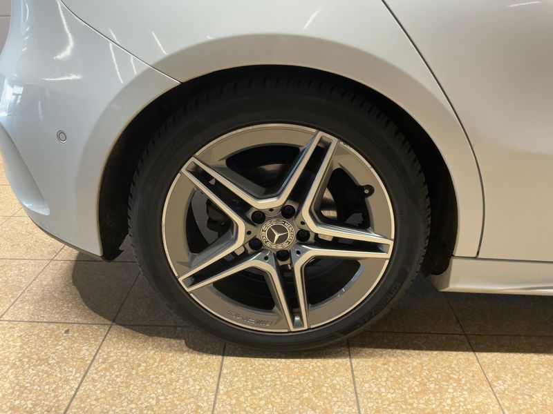 Mercedes-Benz A-Klasse A 200 d AMG Line 2020 – снимка 9
