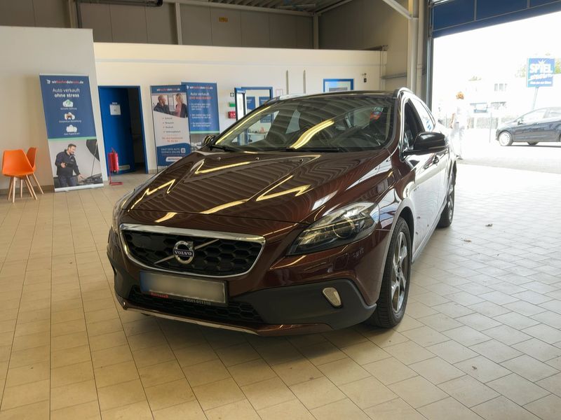 Volvo V40 Cross Country 2.0 T4 Momentum AWD