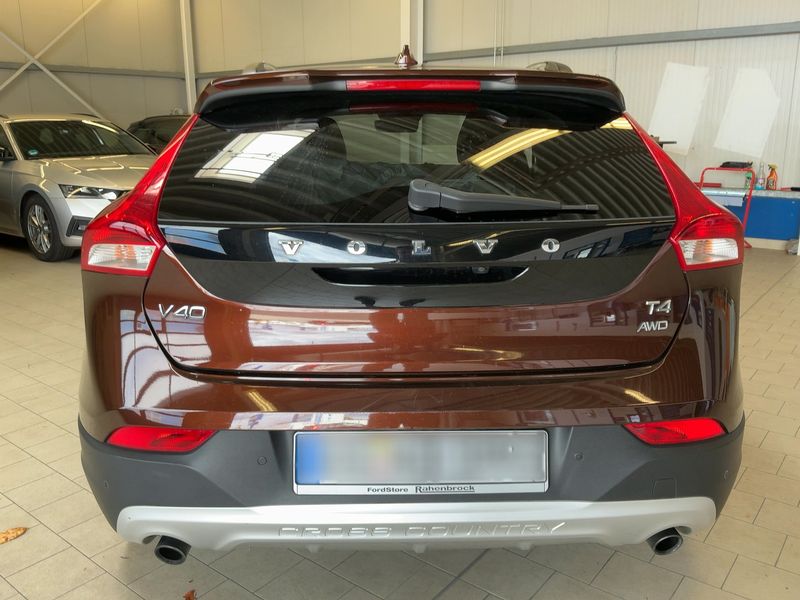Volvo V40 Cross Country 2.0 T4 Momentum AWD — zdjęcie 5