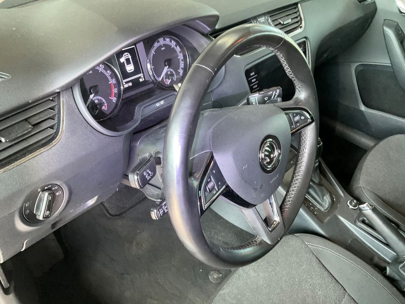 Skoda Octavia 2.0 TDI Soleil 2020 – снимка 32